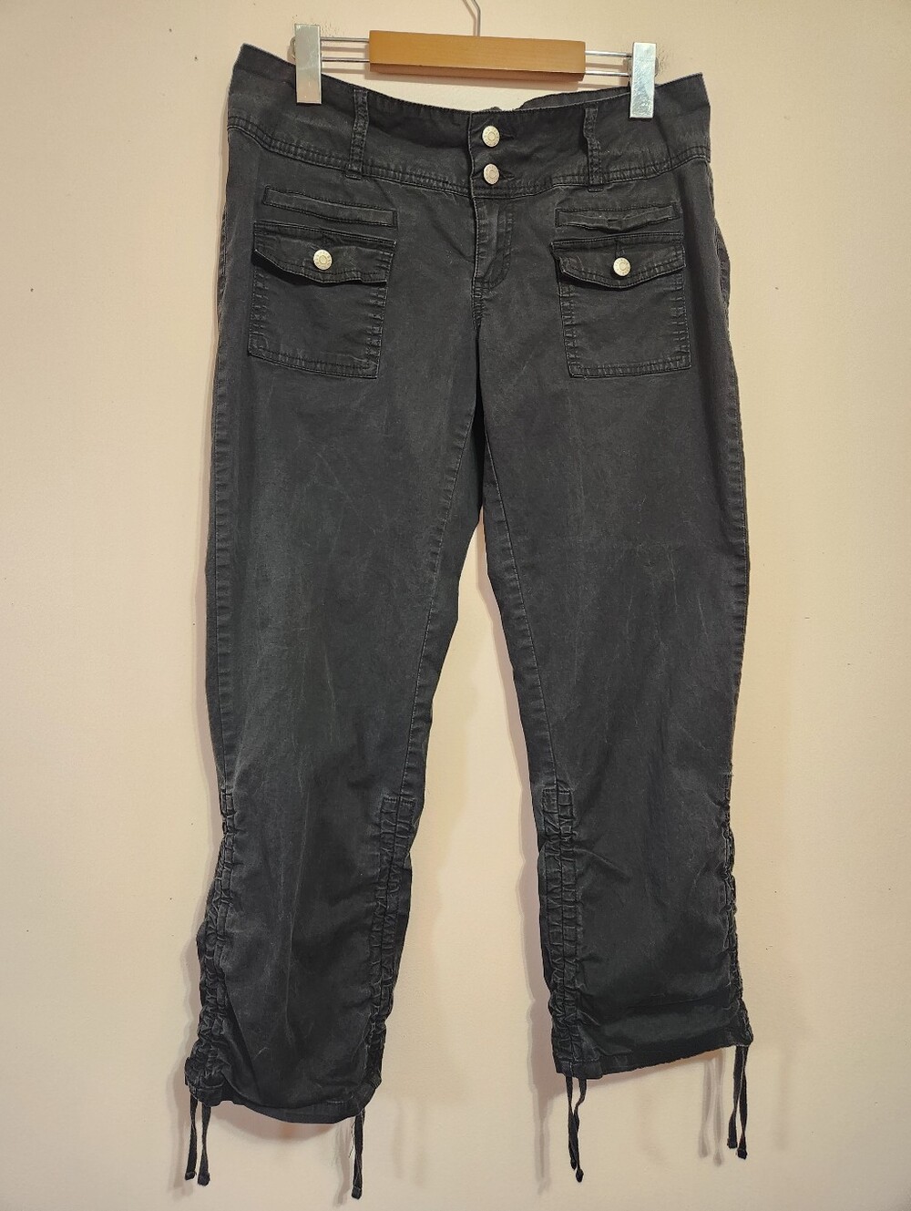 Vintage Y2K Y2-Blu Black Ruched Cargo Capri Pants Grunge Goth Low Rise Trouser